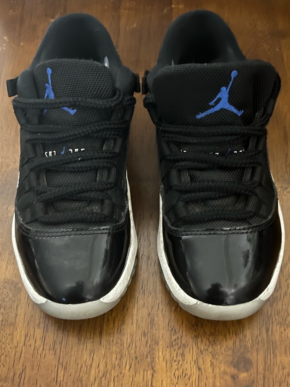 Nike Air Jordan 11 Retro Low Bred